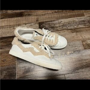 STUART WEITZMAN White Shearling Sneakers 11 12 41.5